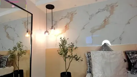 LeaThompson webcam model stream image