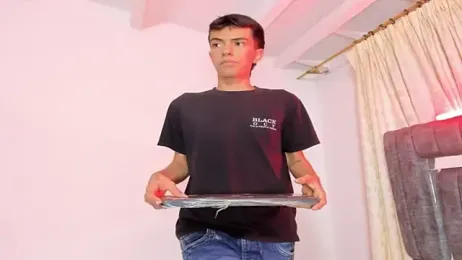 dylan_202520_ webcam model stream image