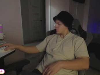 maygly webcam model stream image