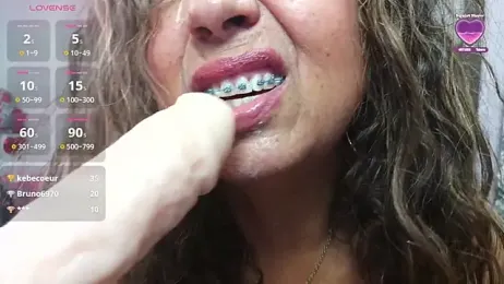 matureluna webcam model stream image