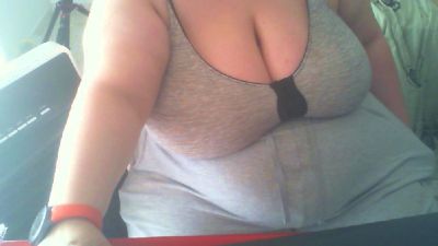 Maebis webcam model stream image