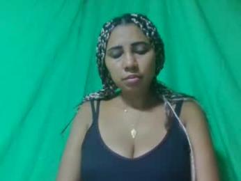 leatiana webcam model stream image