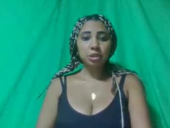 leatiana webcam model stream image