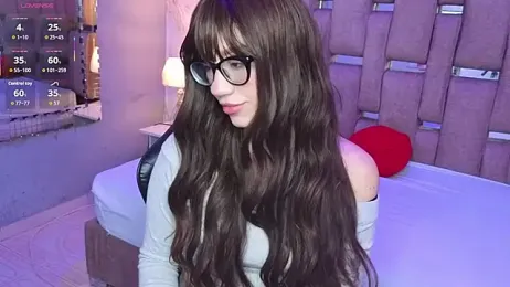 ZharaLux webcam model stream image