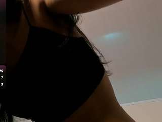 elenna-salvatoree webcam model stream image