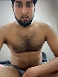 Big_PinkHead webcam model stream image