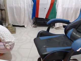 yohatinelly webcam model stream image