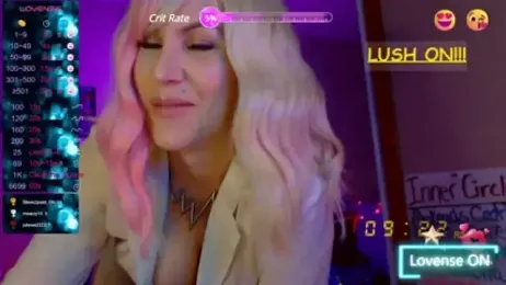 EmmaIsHere webcam model stream image