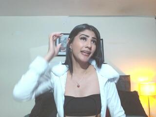 Veraa Cooper webcam model stream image