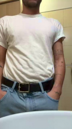 Alerunner_ webcam model stream image