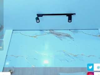 valirya-devote webcam model stream image