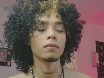 seven7xis webcam model stream image