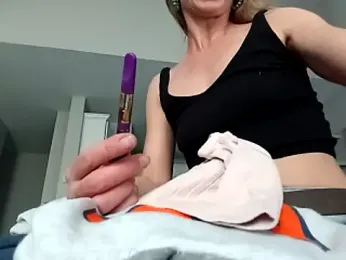 cammyquart webcam stripchat model stream image