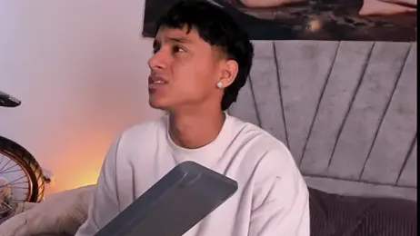 ZYZZ1312 webcam model stream image