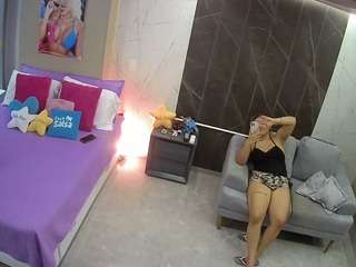 voyeurcam-casa-salsa-bedroom-3 webcam model stream image