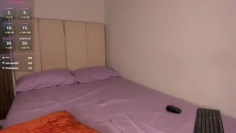 Lunita_naughty webcam model stream image