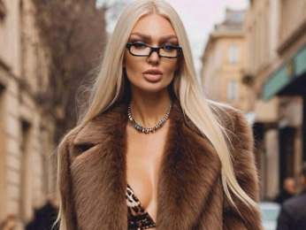 AlexaBesten webcam model stream image