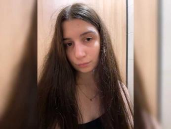 Plutonyashka webcam model stream image