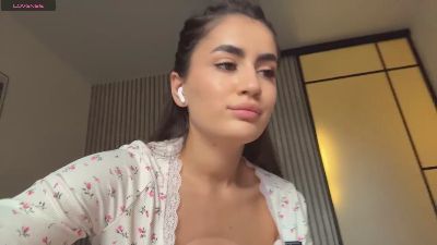 milinlo webcam cam4 model stream image