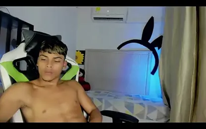 Angel_foxc_ webcam model stream image