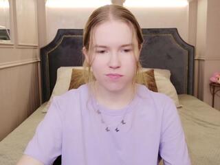 Alida Brace webcam model stream image