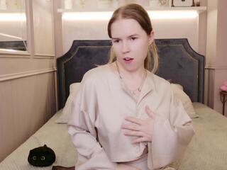 Alida Brace webcam model stream image