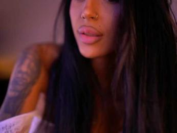 KimNaty webcam model stream image