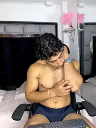 MR_MUSCLE webcam model stream image