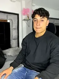 MR_MUSCLE webcam stripchat model stream image