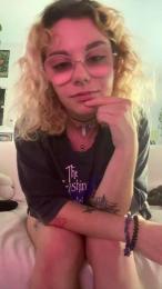 Emy_2002 webcam cam4 model stream image