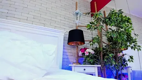 EmillyBronte webcam model stream image