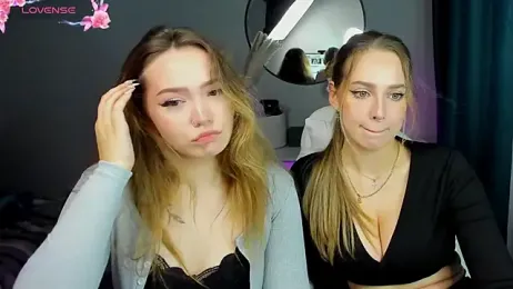 Evia_r0se webcam model stream image