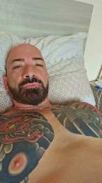 Ilgiardiniere webcam model stream image