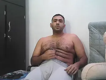 AlphaLatinoBear webcam model stream image