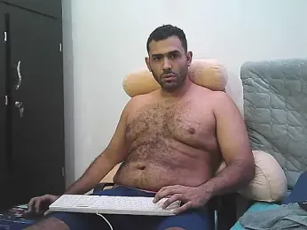 AlphaLatinoBear webcam model stream image