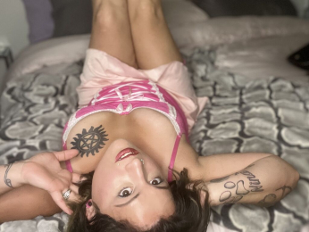 BrattyBride webcam model stream image