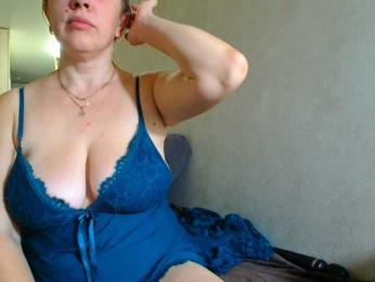 _Brionia_ webcam model stream image