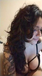 yourlaatingirl webcam model stream image