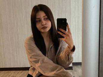 SharlaGeerdes webcam model stream image