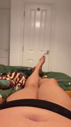 Curvycurlycutie webcam model stream image