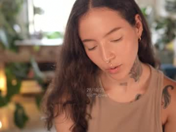 effylowell_ webcam chaturbate model stream image