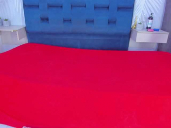 Youngs-Wild webcam model stream image