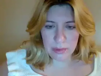 HYPHYtype webcam model stream image