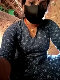 hemayadav111 webcam stripchat model stream image