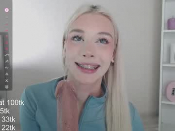 vickyfuckingdoll webcam model stream image