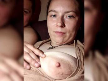 Dinarik97 webcam bongacams model stream image