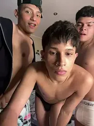 adam_lovee webcam model stream image
