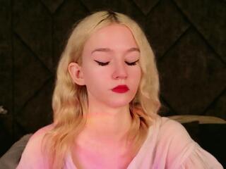 Naomi Loys webcam model stream image