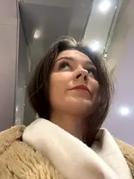 MilaBee webcam model stream image