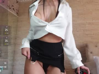 sarahadams webcam model stream image